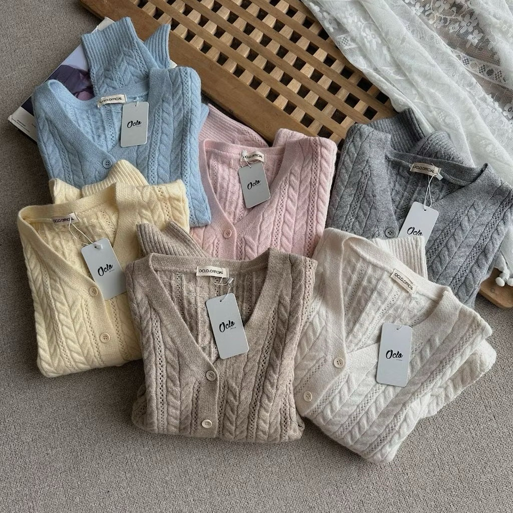 Rizae cardi knit by oclo.official