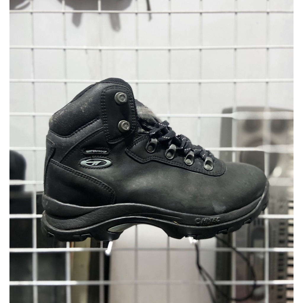 sepatu gunung hitec