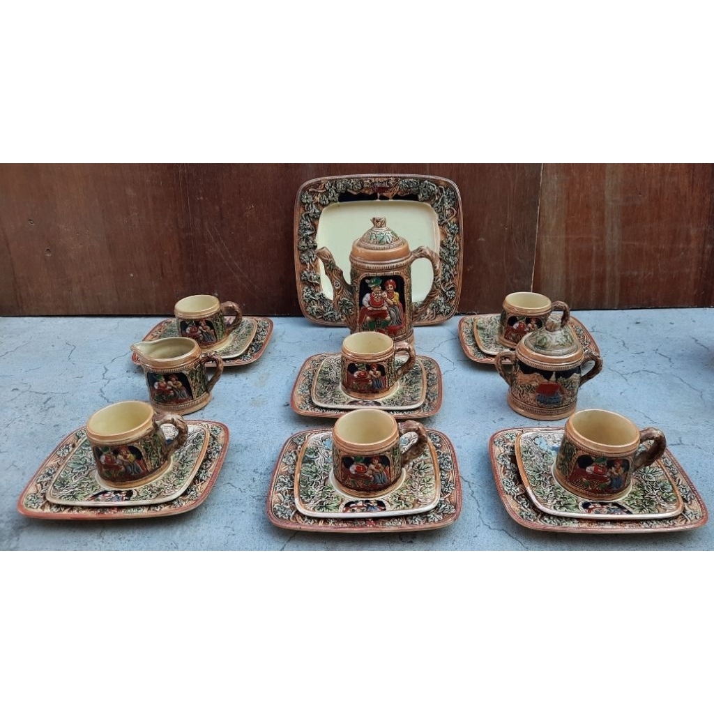 #teaset valentino #cangkir teko #gelas piringkue #piring lama #keramik jadul #vintage @sorotan pajan