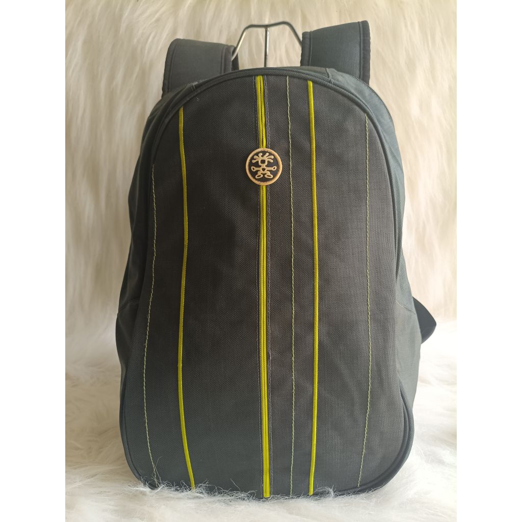 Tas ransel pria. crumpler, bahan kanvas tebal. seperti baru