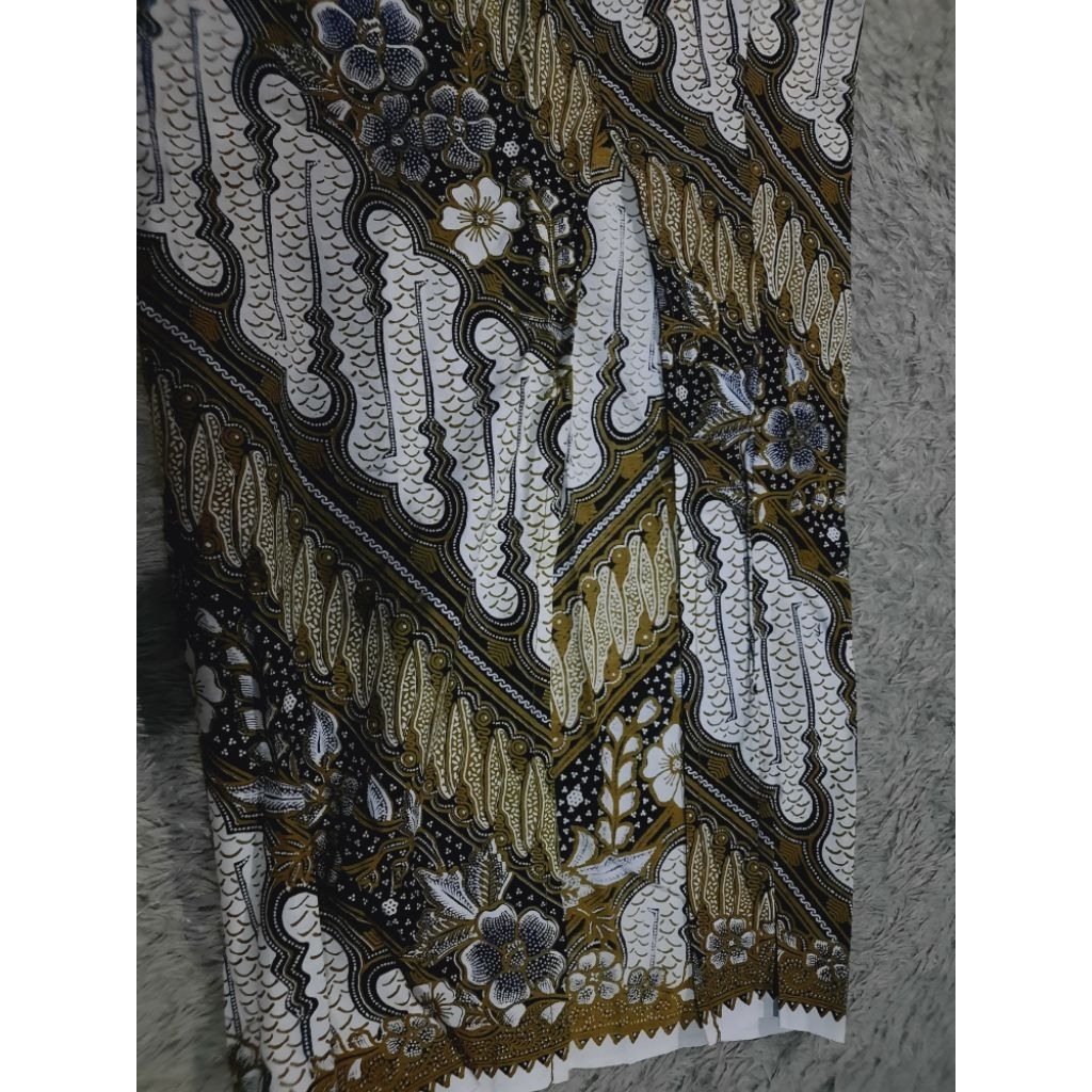 Rok Batik Hijau – Model Span
