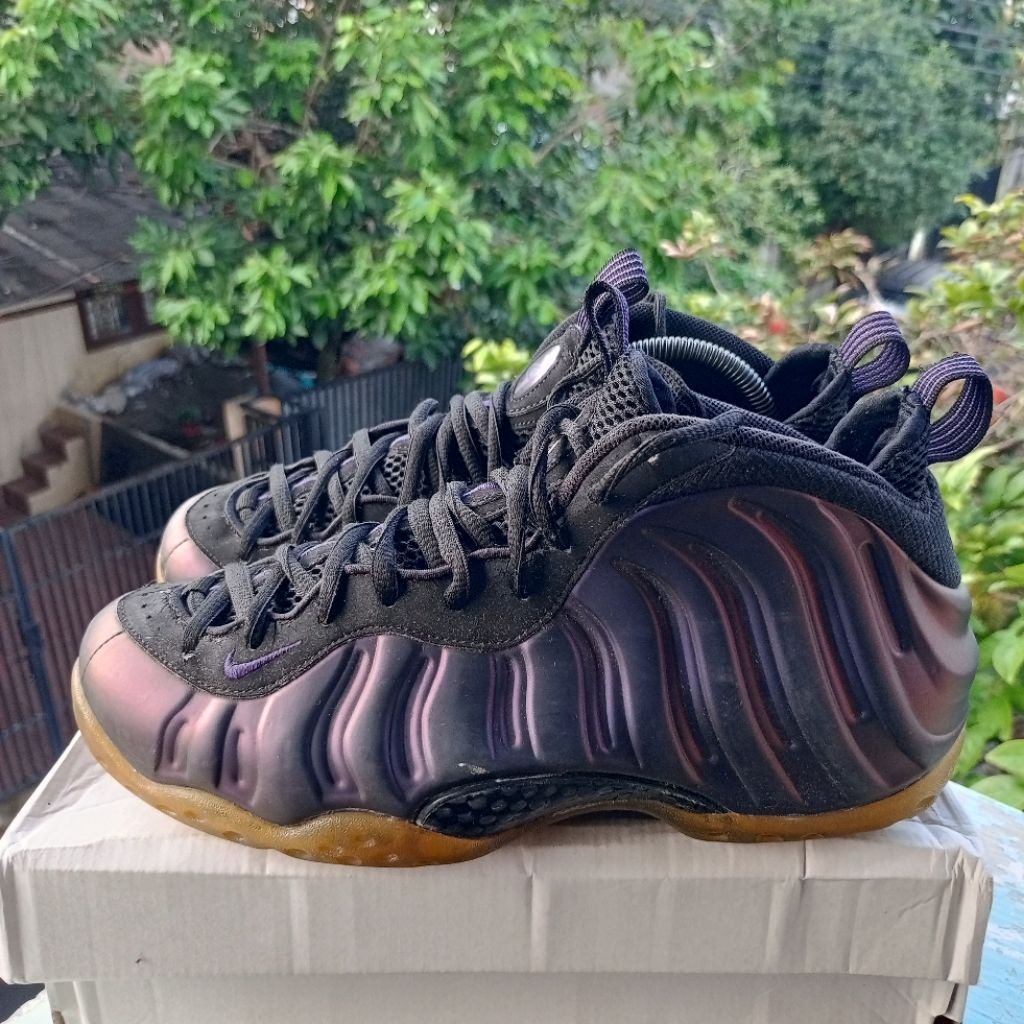 Sepatu basket foamposite one size 42.5