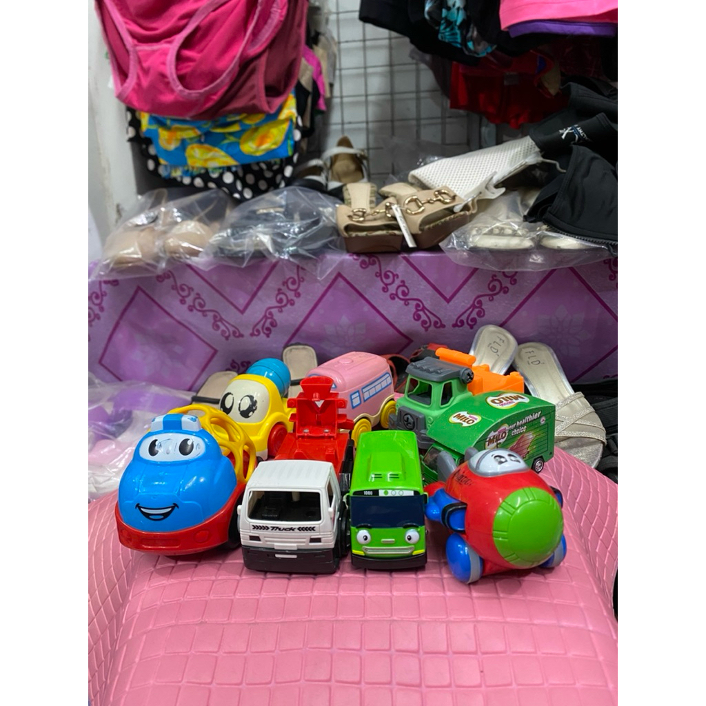 PL mainan 04 anak serba 15 ribu  mobil truck ,tayo,pesawat,truck milo,dan mobil kartun 8-11