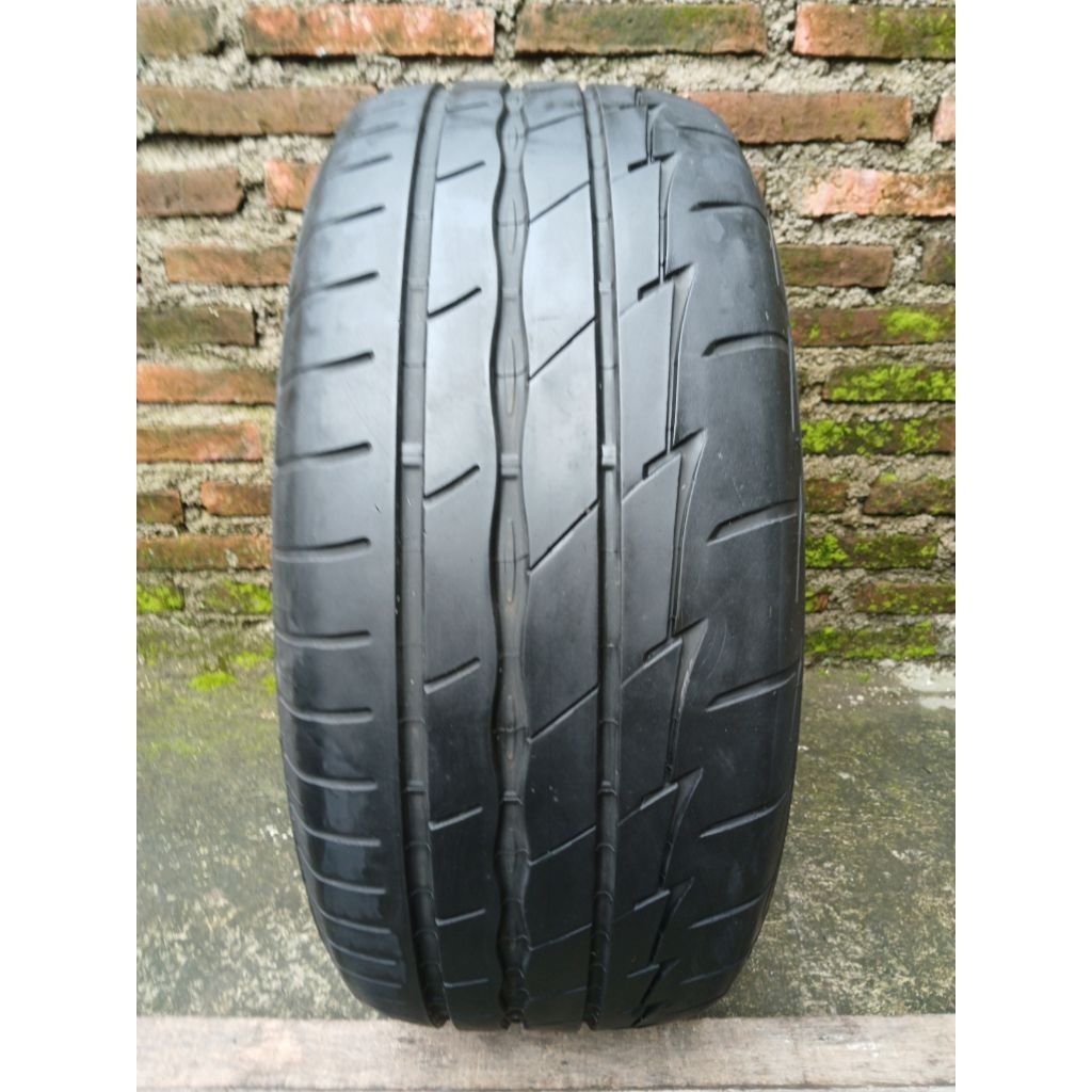 Ban Bridgestone Potenza 90% 235/50 R18
