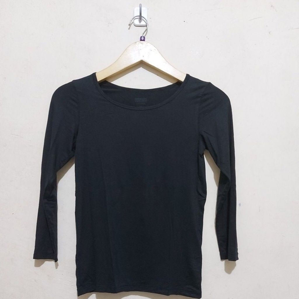 Tshirt Heattech regular crew neck untuk anak UNI*140