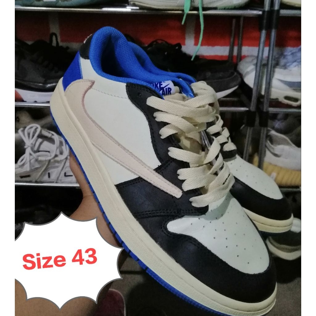 Sepatu Sneakers Sport Size 43