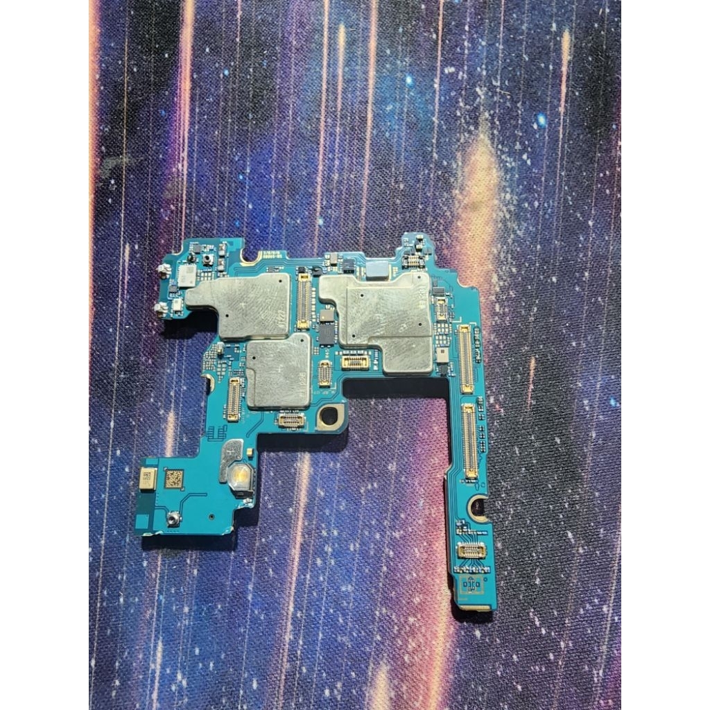 Mesin Samsung S22 Ultra hidup minus