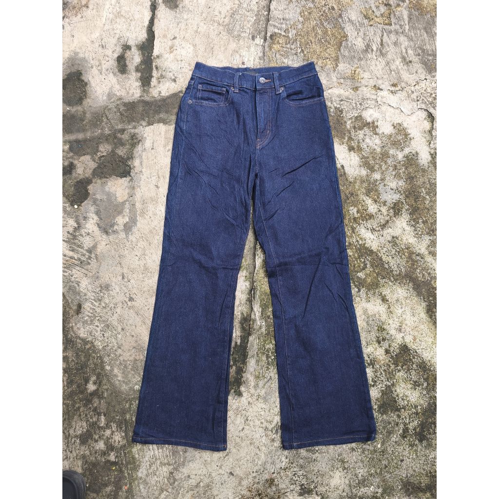 celana jeans bootcut dari UNIQLO size27