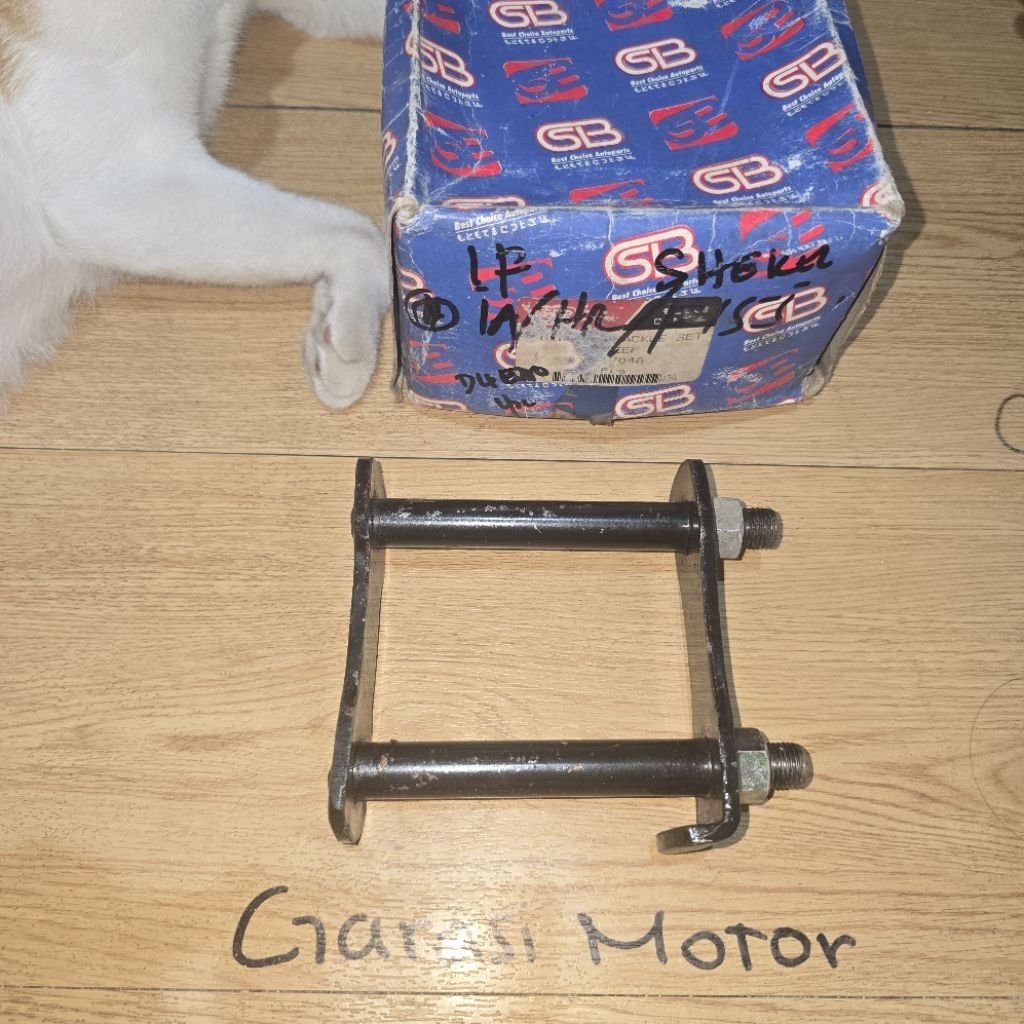 SPRING SHACKLE ANTING PER HARDTOP 1F FJ40 TUA