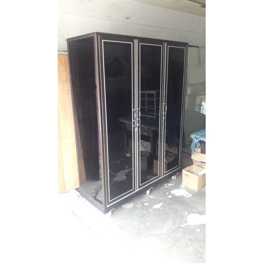 Lemari pakaian Alumunium / Lemari Baju Alumunium Type 3 Pintu Alumunium Super Rangka Cokelat Kaca Ri