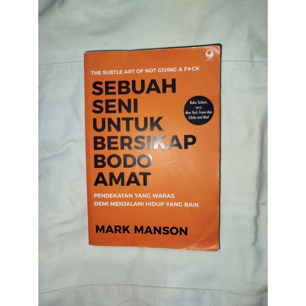 Sebuah Seni untuk Bersikap Bodo Amat (Ori Preloved)