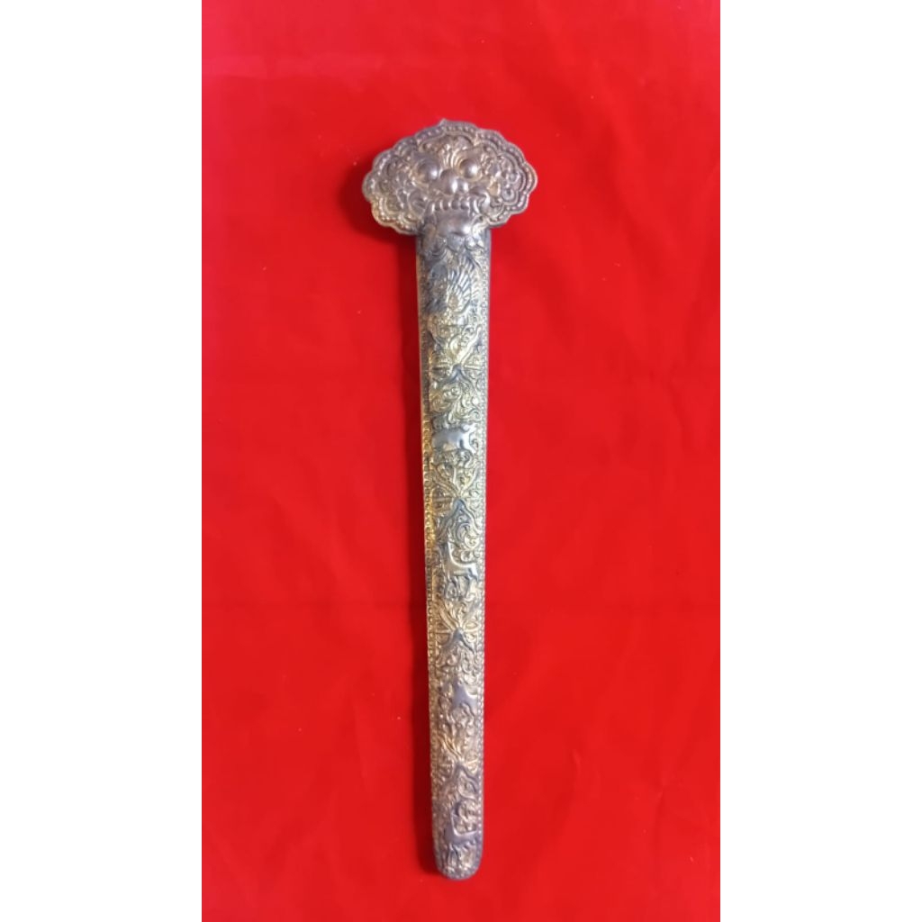 Pendok Topeng Cirebon Motif Makoro Panjang 43 cm Tebal 04 mm Warna Kuningan Lawas