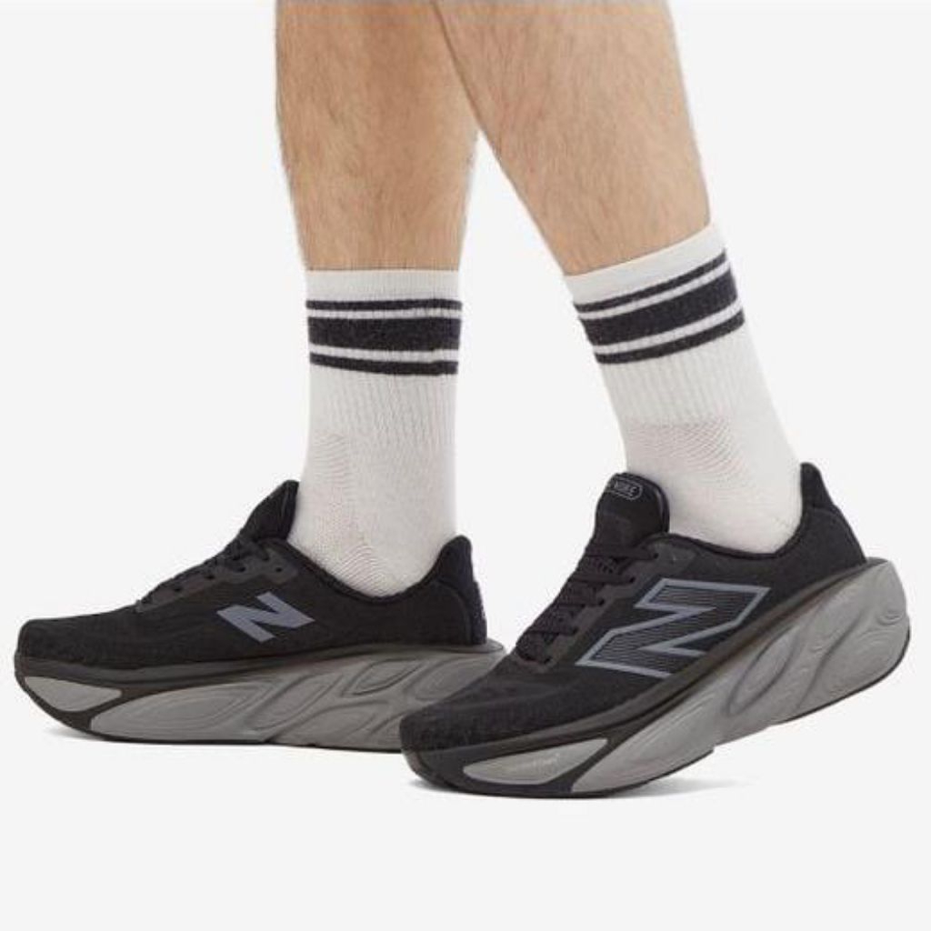 Sepatu Lari Fresh Foam X More V5 Sneakers Black/Grey