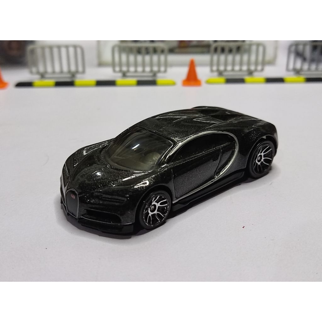 Hotwheels Loose Bugatti Chiron (Junk Unrivet)
