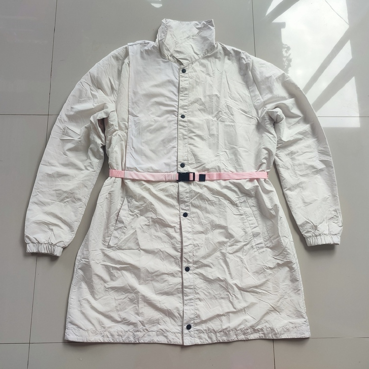 83. Jacket Outdoor Casual Nike Woman Size setara M - Pakaian Gunung Lapangan Running Olahraga