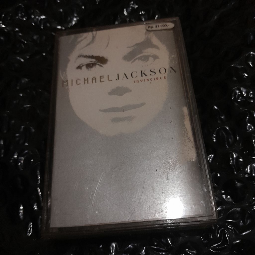 kaset michael jackson invincible
