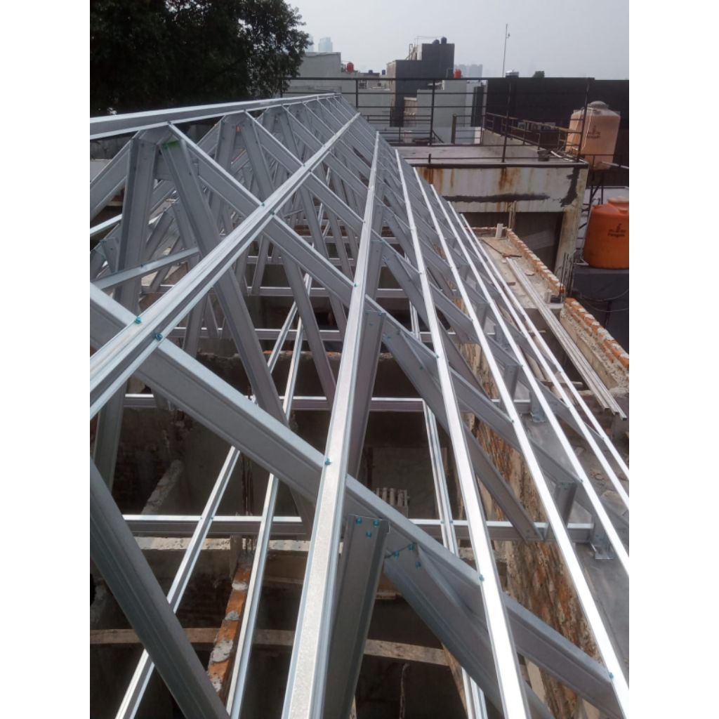 Perbaikan atap bocor dan pemasangan bajaringan