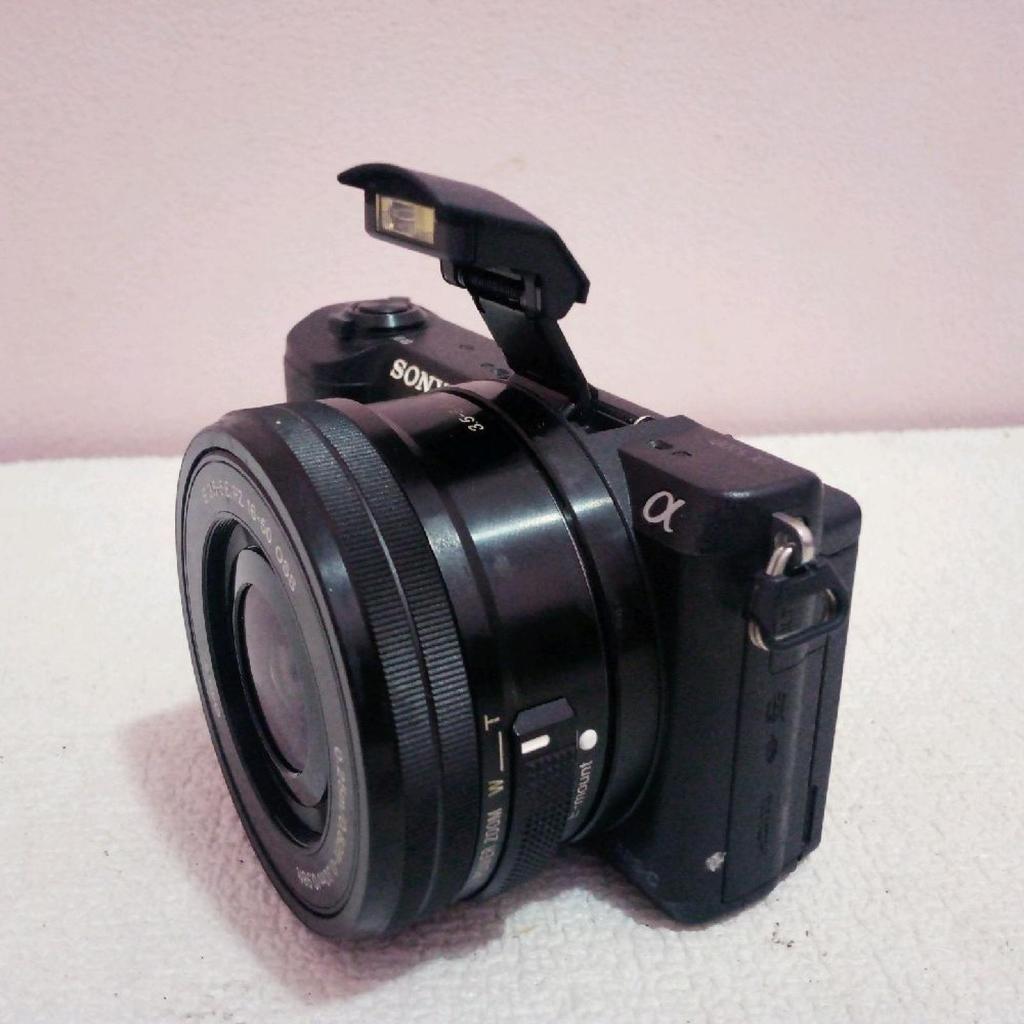 Sony A5100 16-50mm Mirrorless Camera Second
