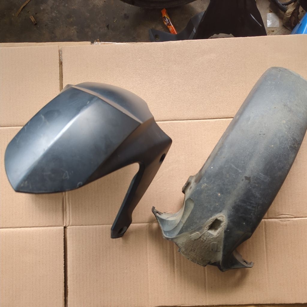 Spakbor depan Supra GTR 150 Hitam Doff