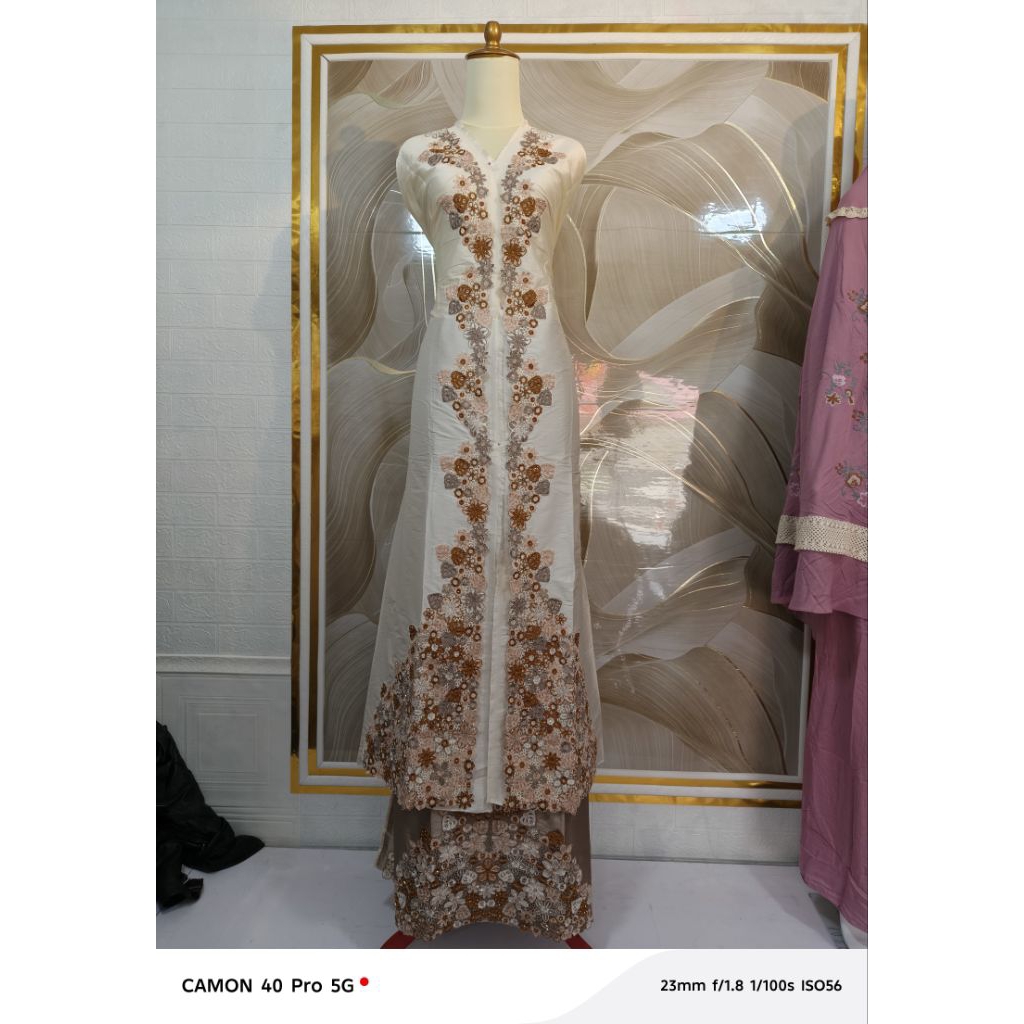 Bahan Baju Abaya Taveta Bordir dan Payet/Bahan Taveta Silky/Motif Bordir Mulz - 3