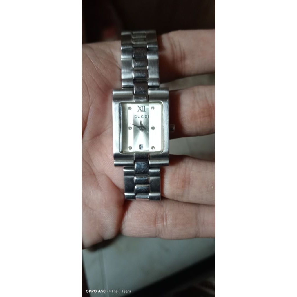 jam wanita Gucci ori