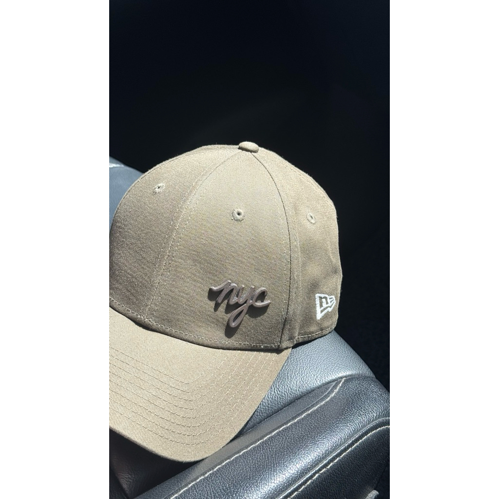 [PRELOVED] New Era Nyc Metal Badge 9forty Cap - Green