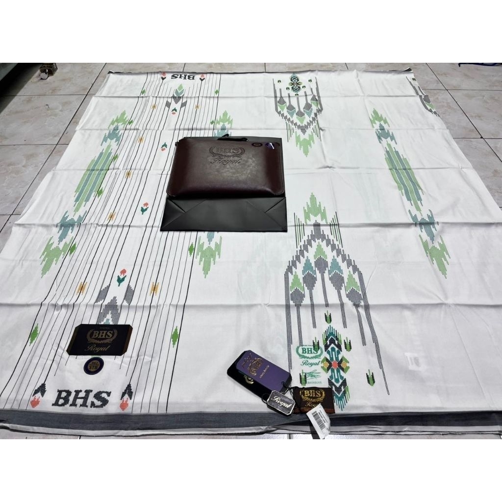 Sarung warna putih sarung BHS Royal Gold tipe STA, STB, SGF, SCA, SGB COD