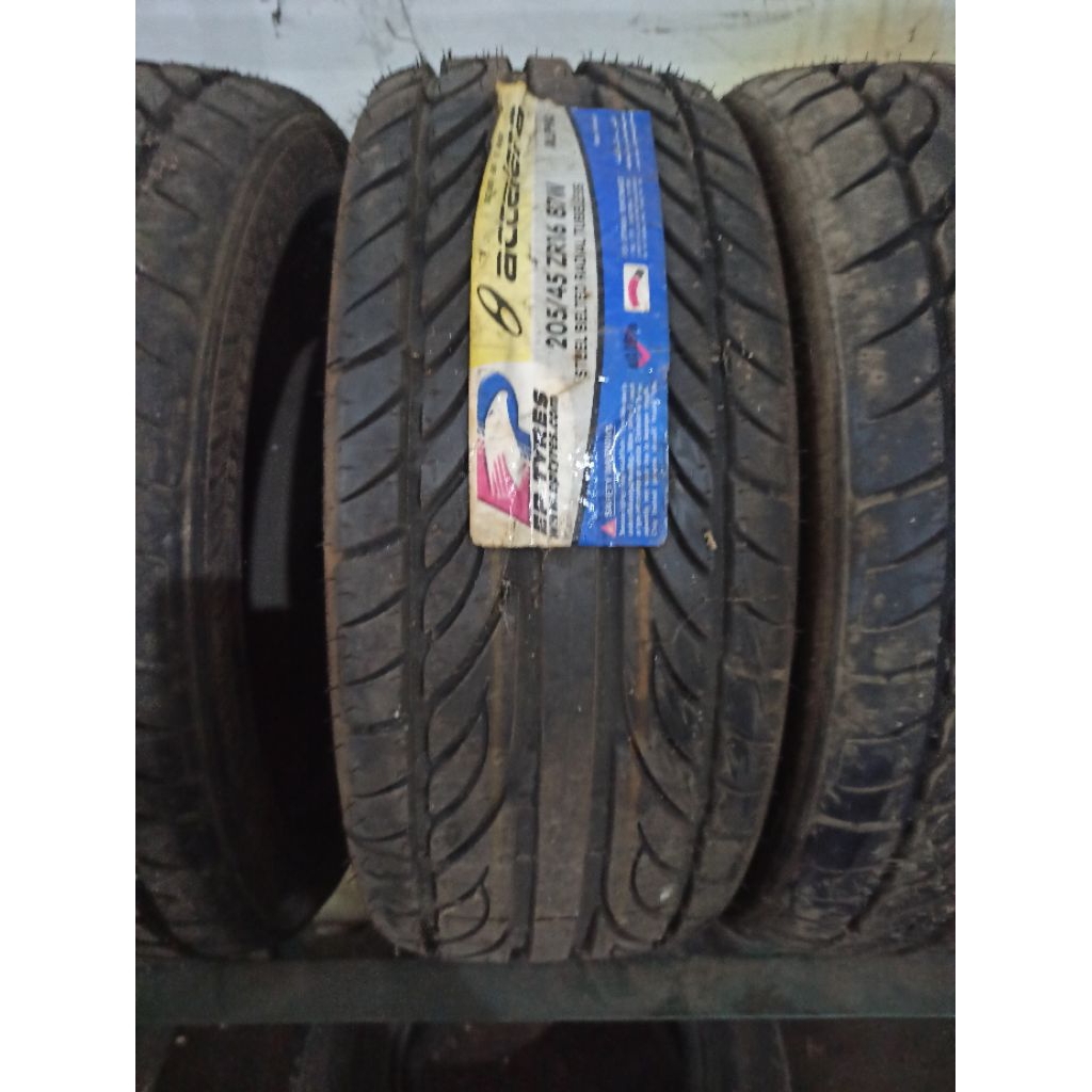 BAN MOBIL ACCELERA ALPHA 205/45 R16