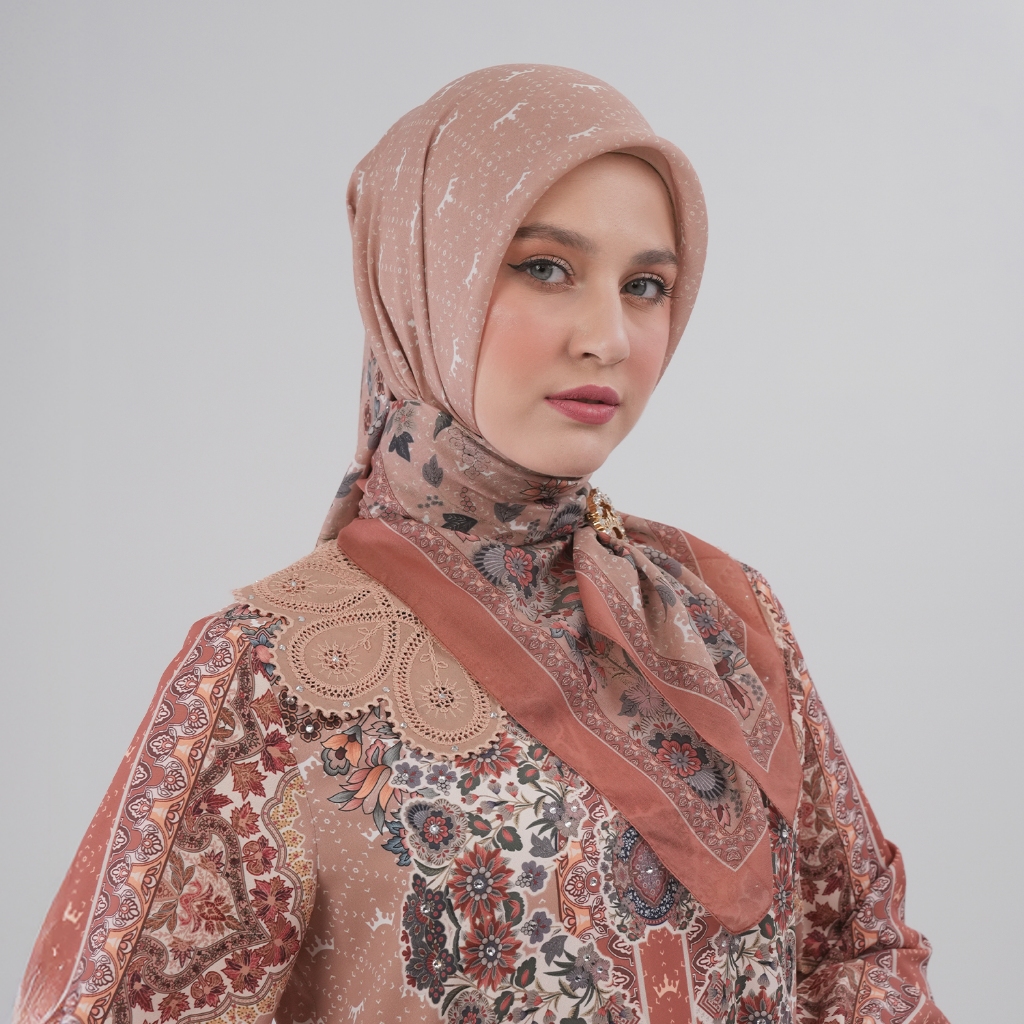 MANDJHA Motif Raya all color By IVAN GUNAWAN -By IVAN GUNAWAN ORIGINAL MANDJHA