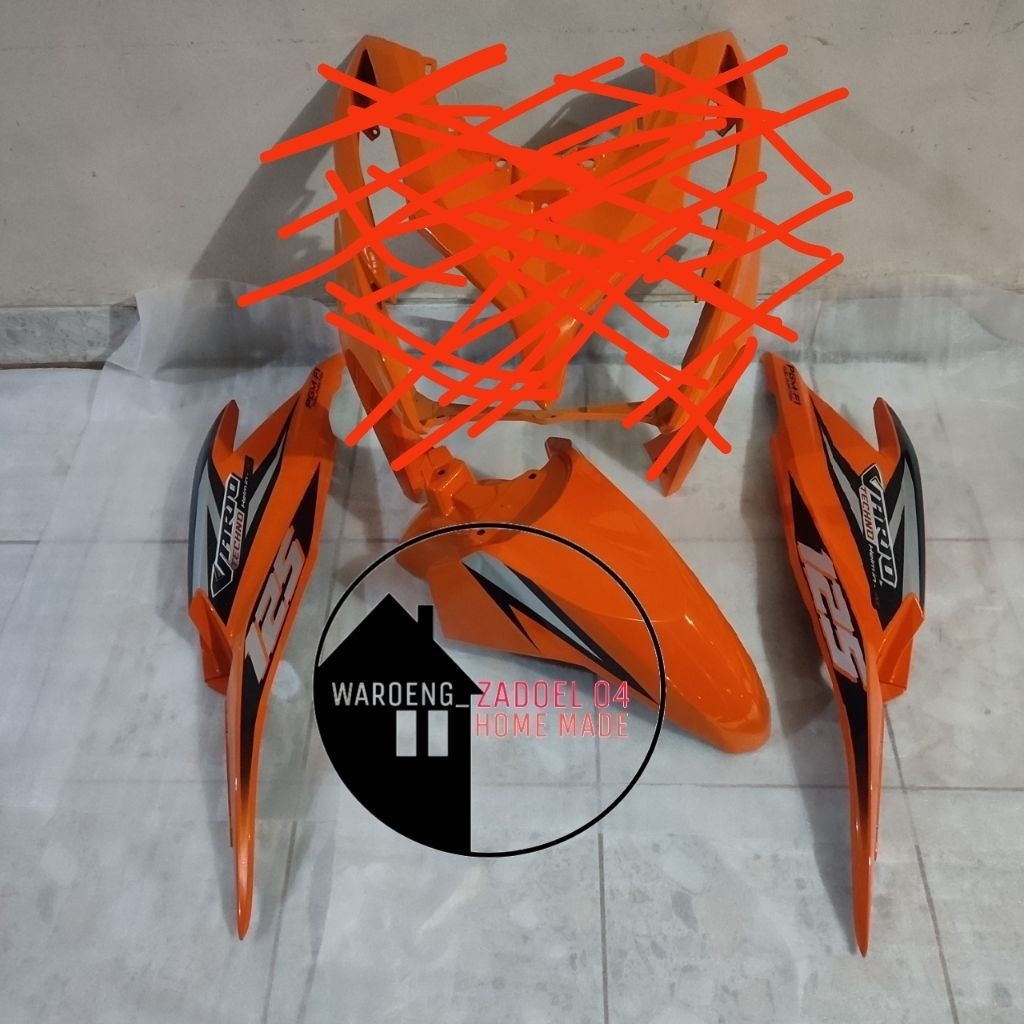 Cover Body Belakang+Spakbor Depan Honda Vario Techno 125 Fi Old Kzr Orange Berstriping