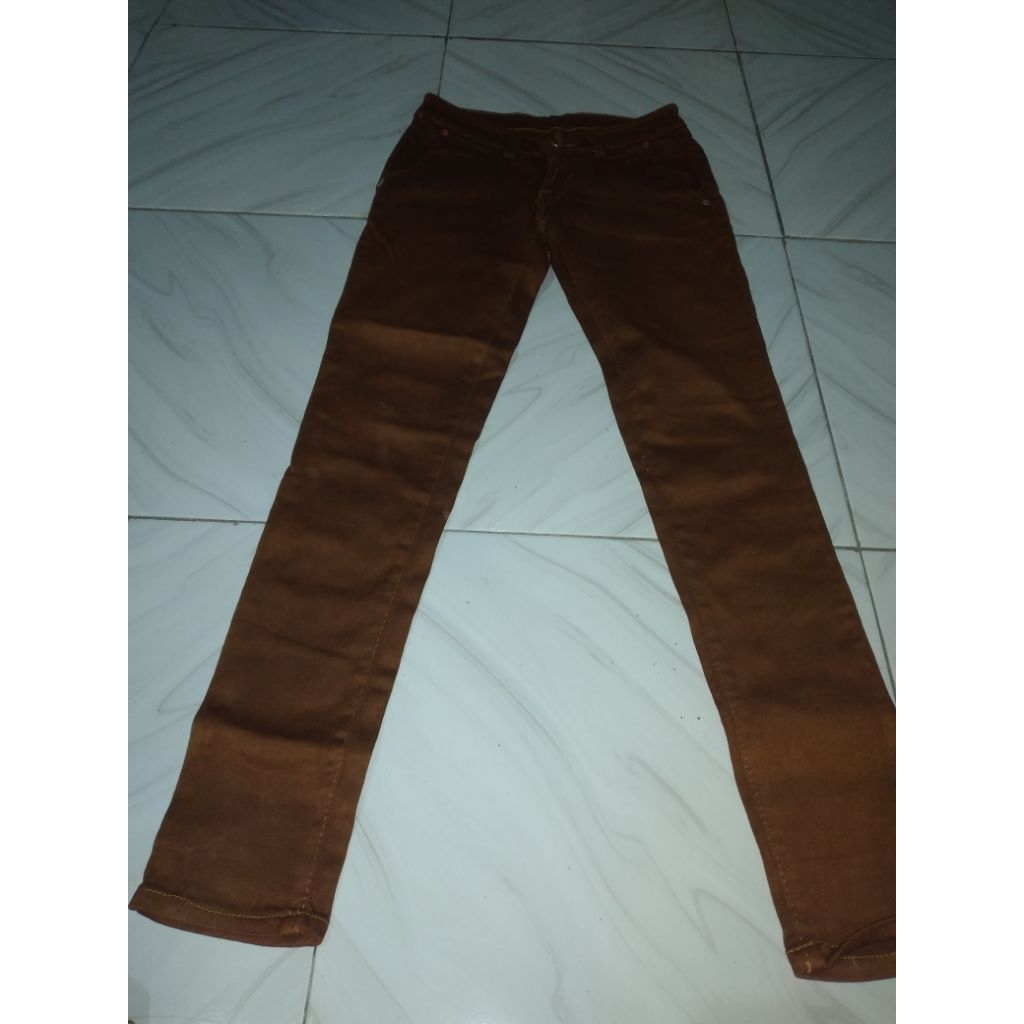 Celana Jeans Wanita Coklat