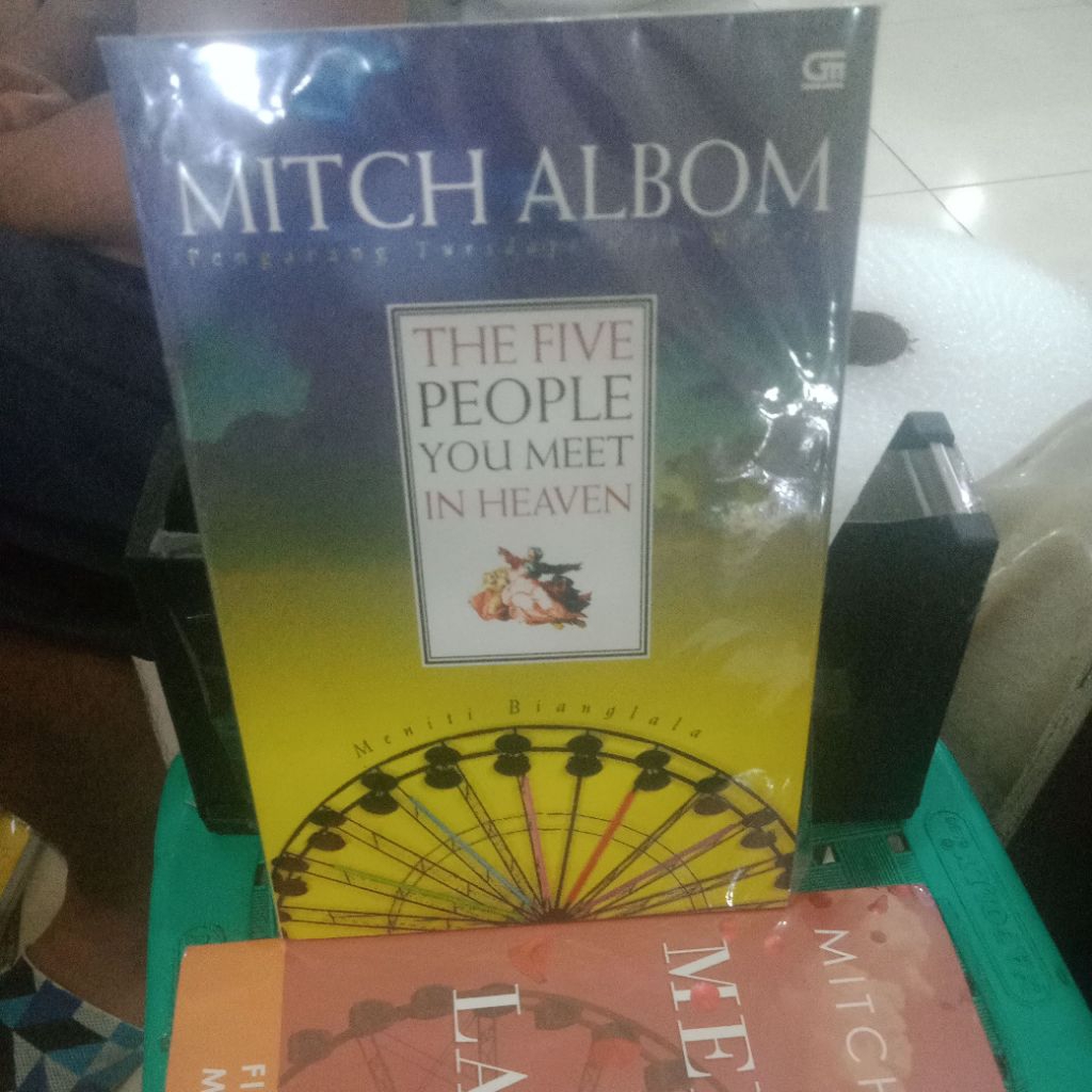 Mitch albom meniti bang lala