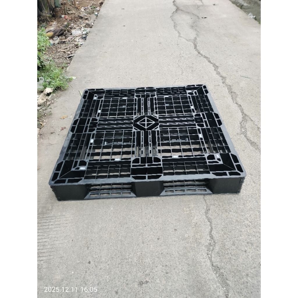 palet plastik ukuran 120x120x15