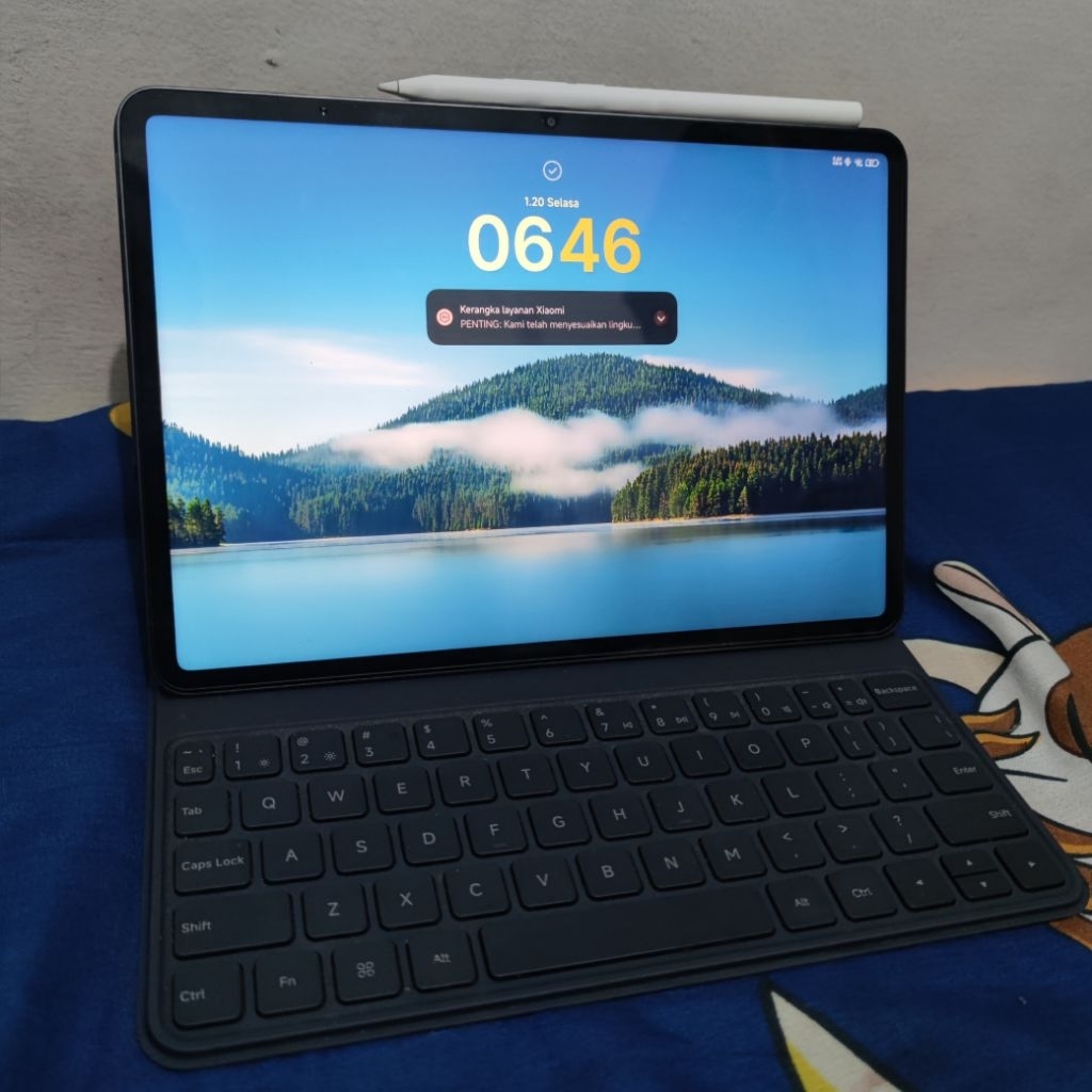 Preloved Tablet Xiaomi Pad 7 + keyboard ori + focus pen (second)