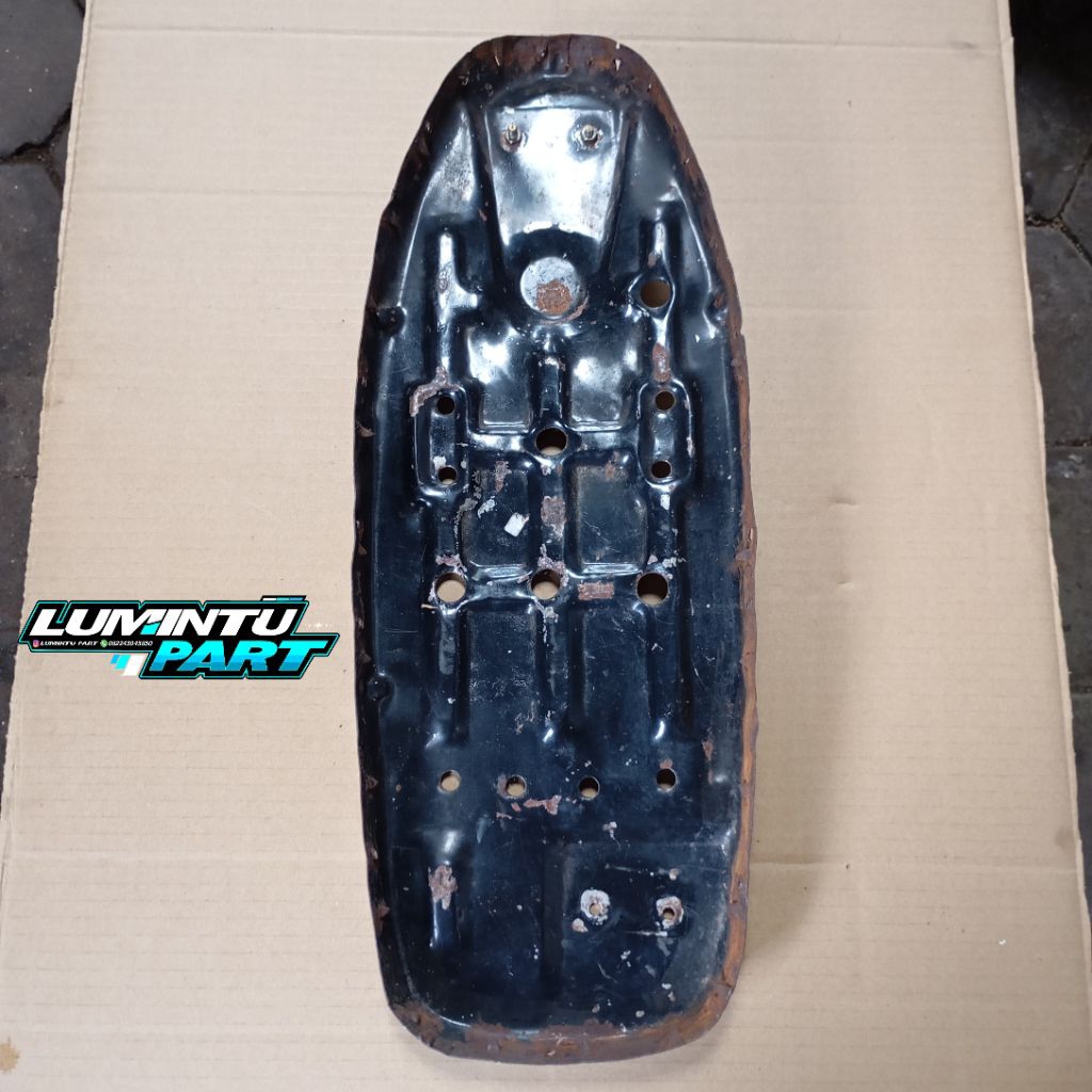 Plat jok C70 MK2 ori copotan jok sadel C70 ori copotan cat original