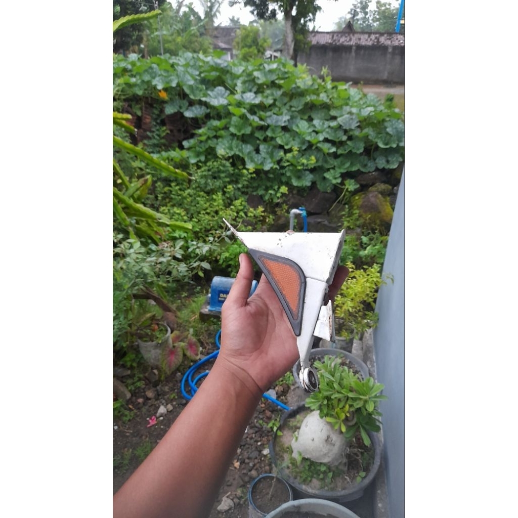 Pangkon Stoplamp Fr80 set mata kucing original utuh