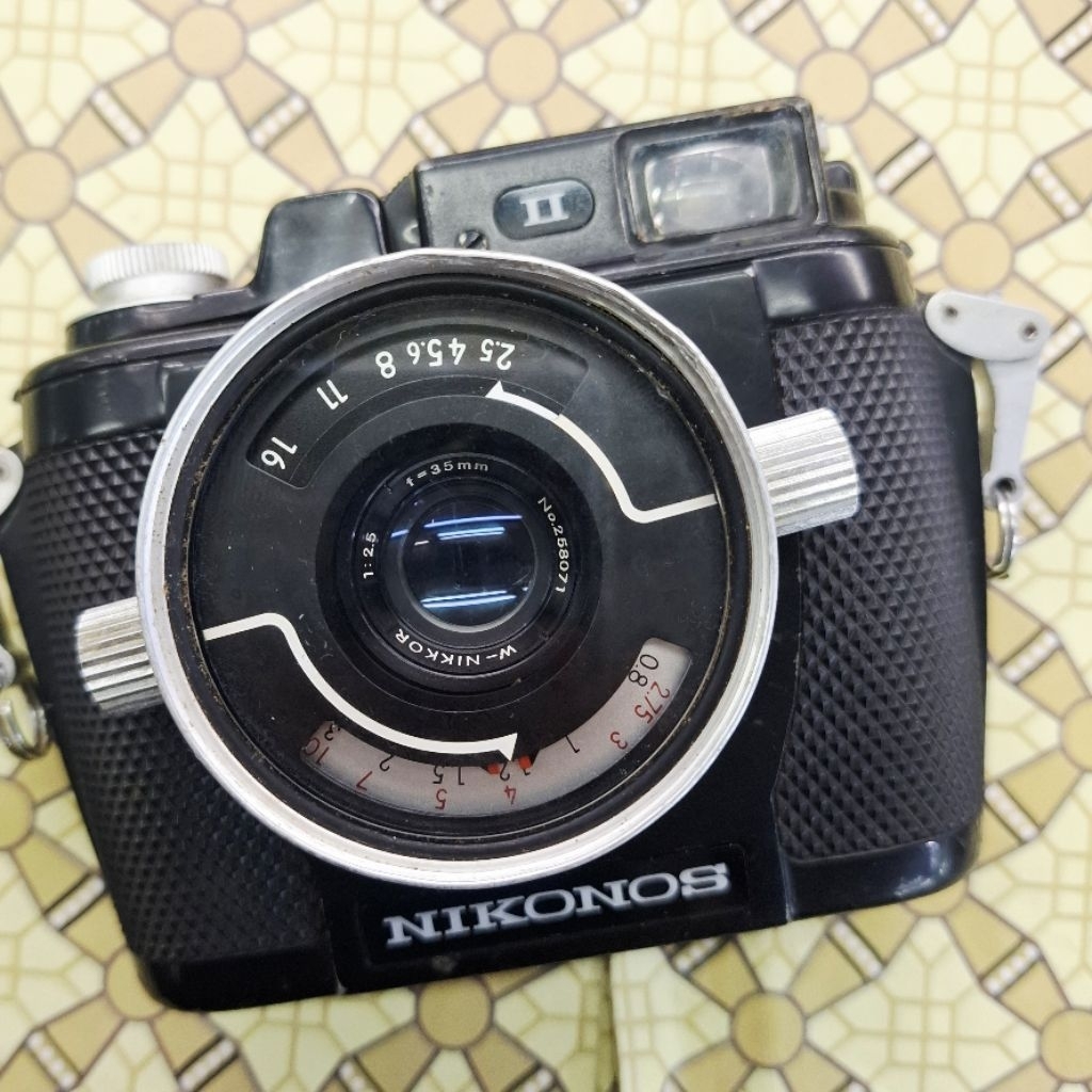 Kamera Analog Nikon Nikonos II 35mm f2.5 Underwater