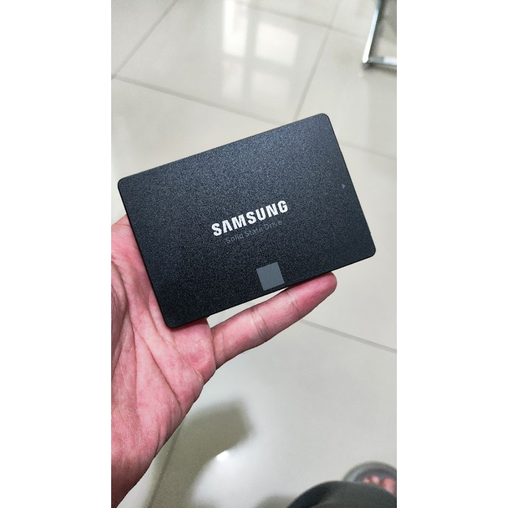 SAMSUNG 870 EVO SSD SATA 500GB SECOND GARANSI PANJANG