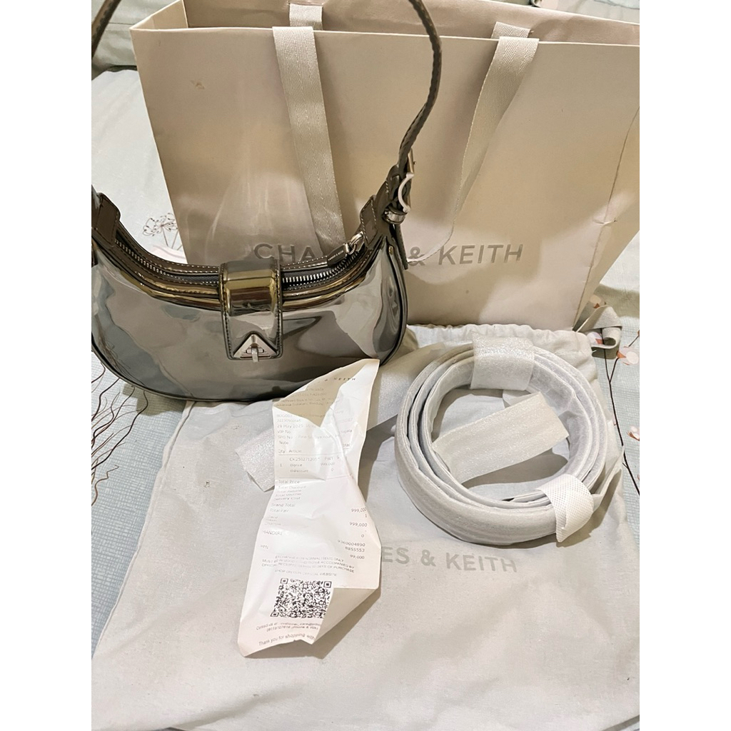 tas charles & keith 100%(Booked)