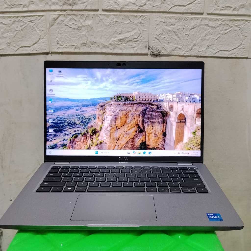 Dell Latitude 5420 Business Laptop - Core i7-1185G7 - RAM 16GB - SSD 512GB - Mulus FHD