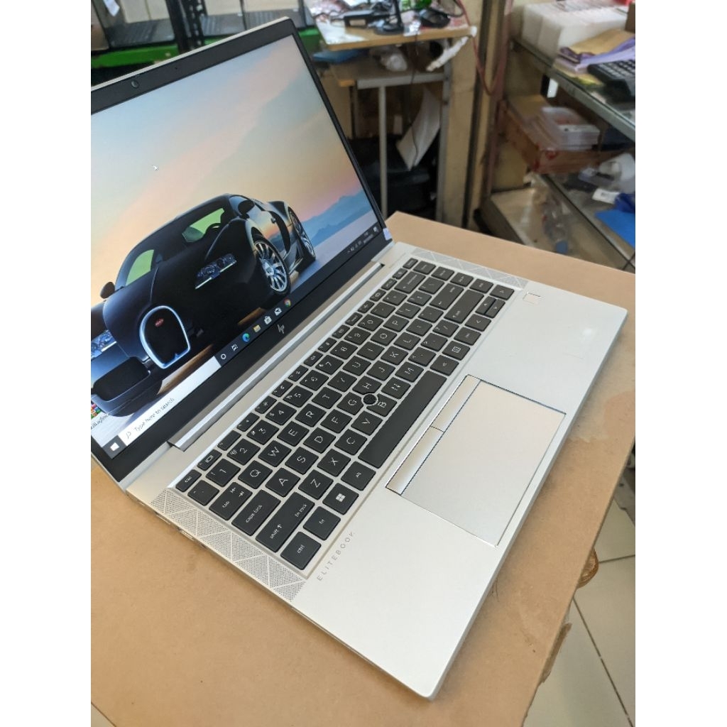 laptop HP 845-G8