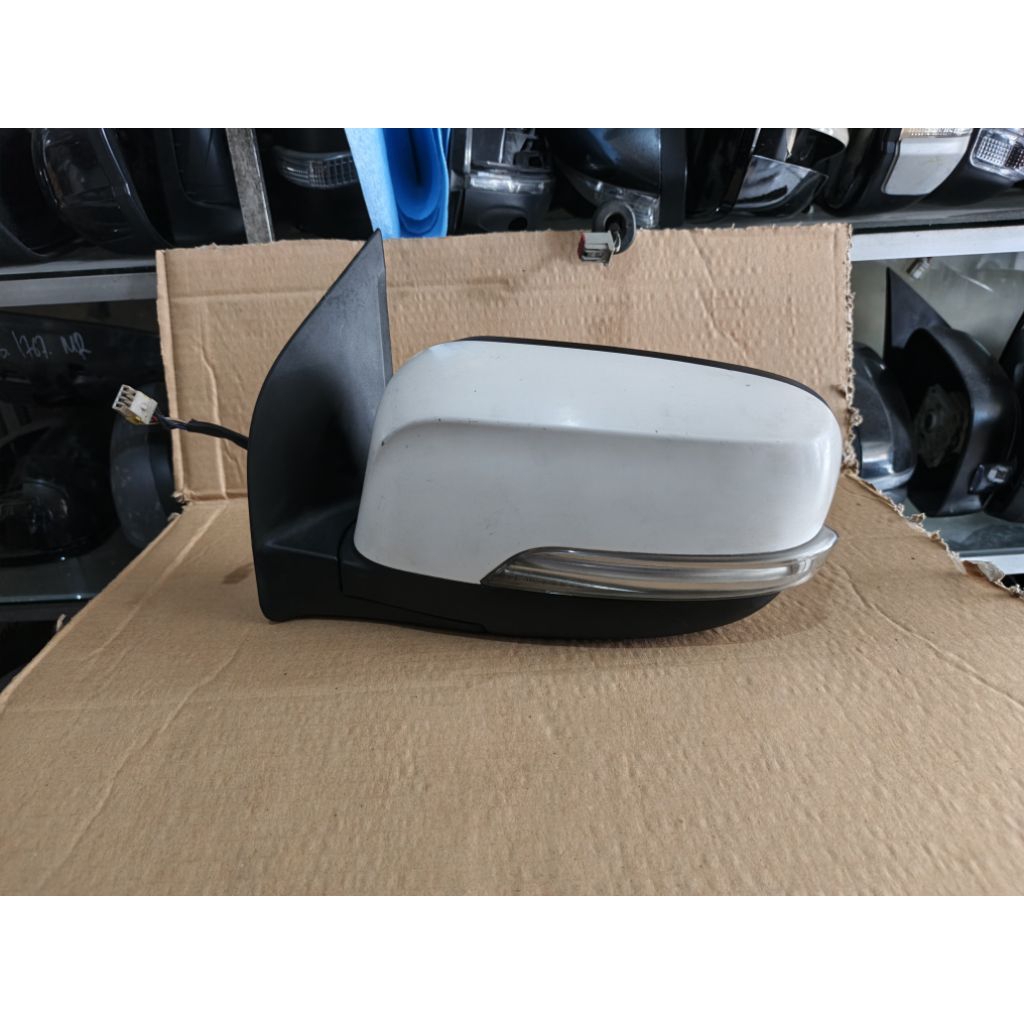 Spion PROTON SAGA FLX kiri