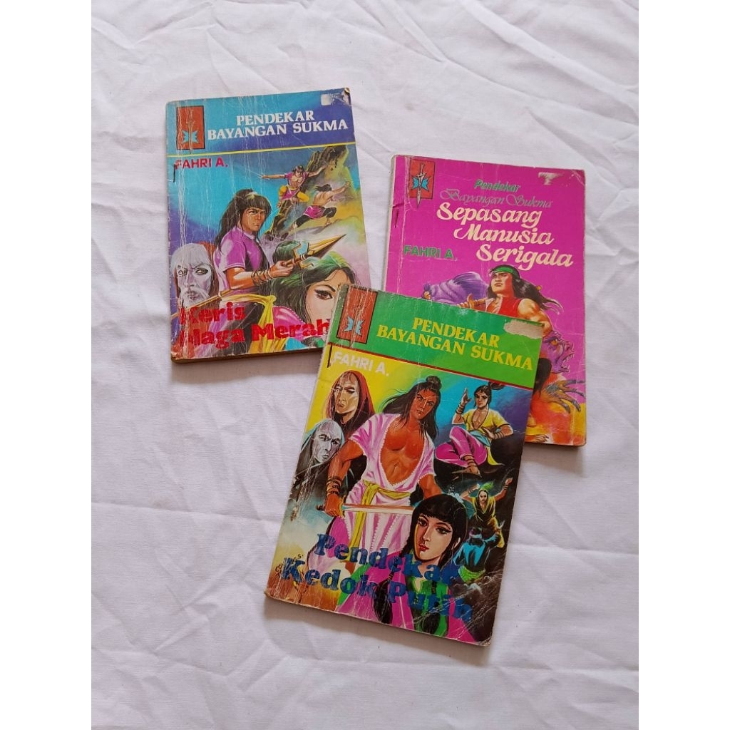 CERITA SILAT PENDEKAR BAYANGAN SUKMA/ PENDEKAR KODOKPUTIH / PAKET 3 BUKU