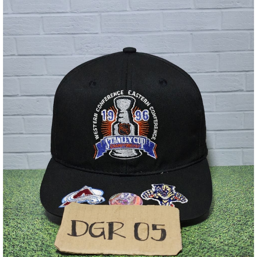 VINTAGE CCM 1996 STANLEY CUP SNAPBACK