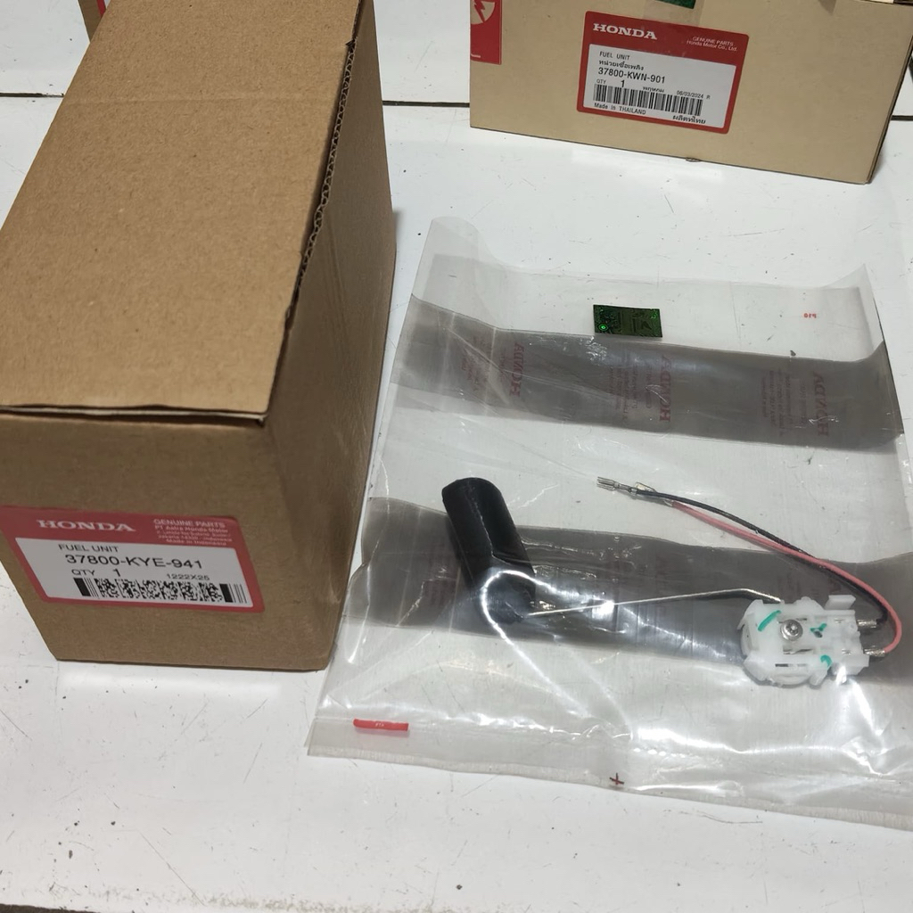 37800-KYE-941 FUEL UNIT Pelampung bensin fuel pump Megapro fi original 37800KYE941 Mega pro New mono