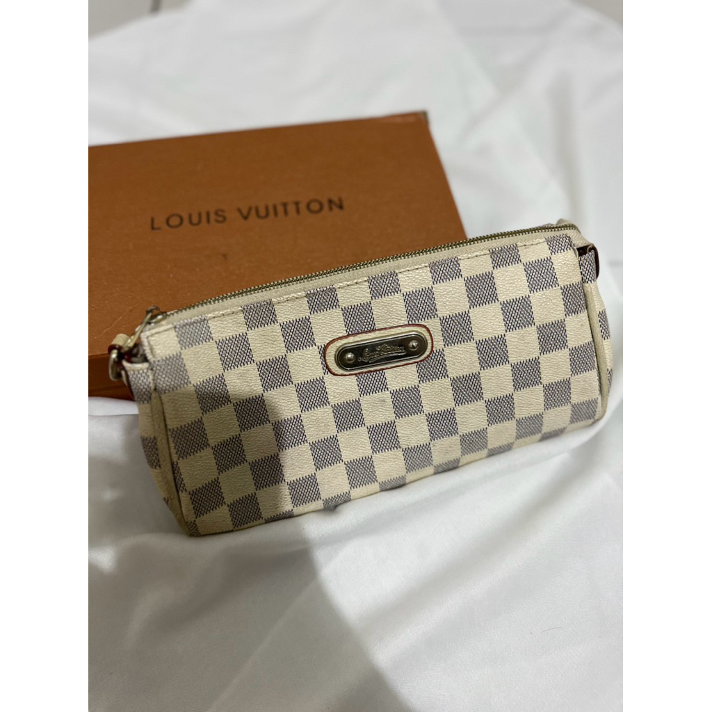LV Shoulder Bag Aut