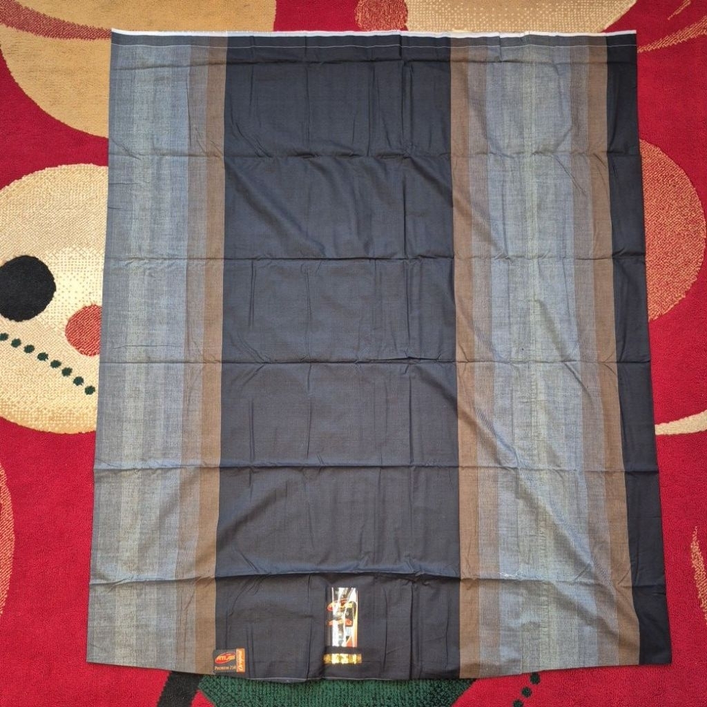 Sarung Tenun Atlas Premium 750 Hitam Garis