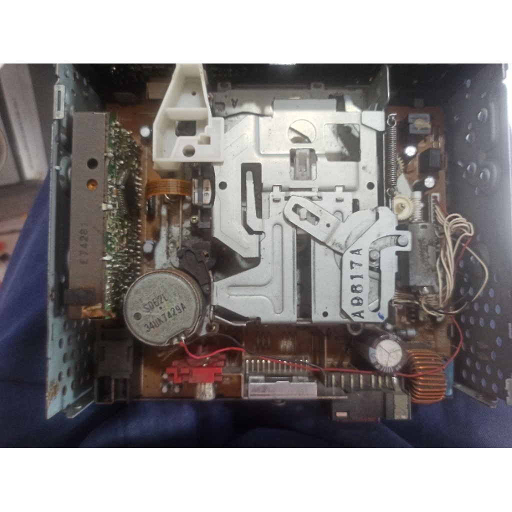 mekanis tape mobil merk sony xr 1750