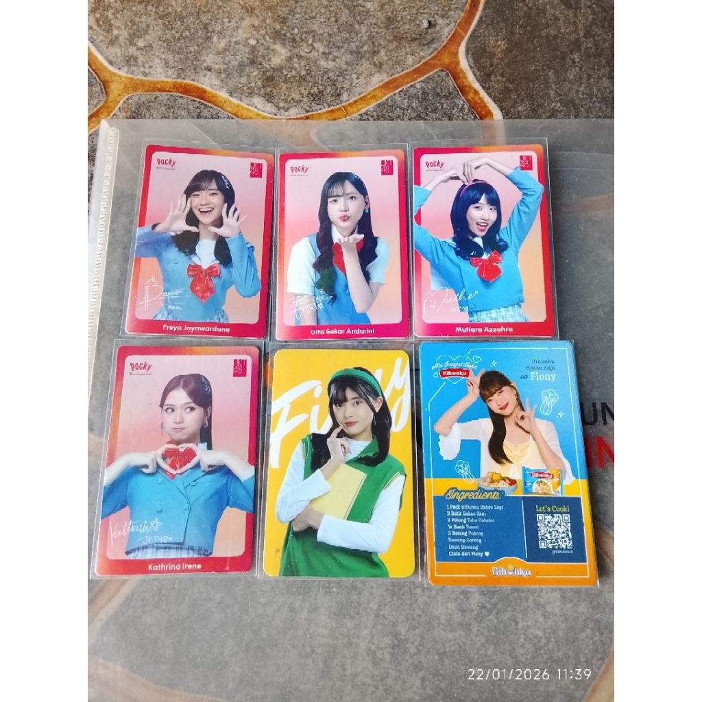 Paket 6 Photocard JKT48 Official Collab (Cek Deskripsi)