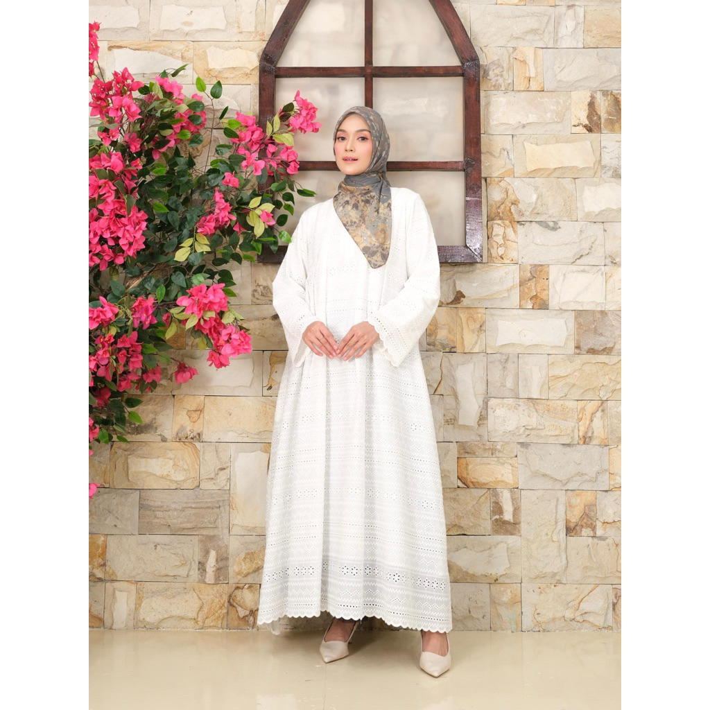 TUNIK MIDI SYADANA KHUSUS PUTIH ISABELLA  BORDIR BY DIANA , TUNIK KATUN BORDRI BESELER DIANA